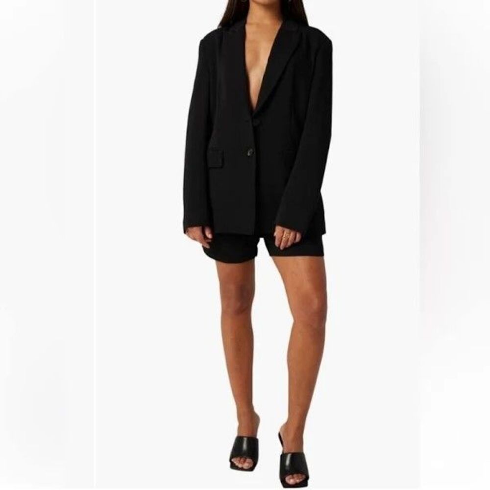 Lita By Ciara NWT Black 2 button Blazer Size Small MSRP $398